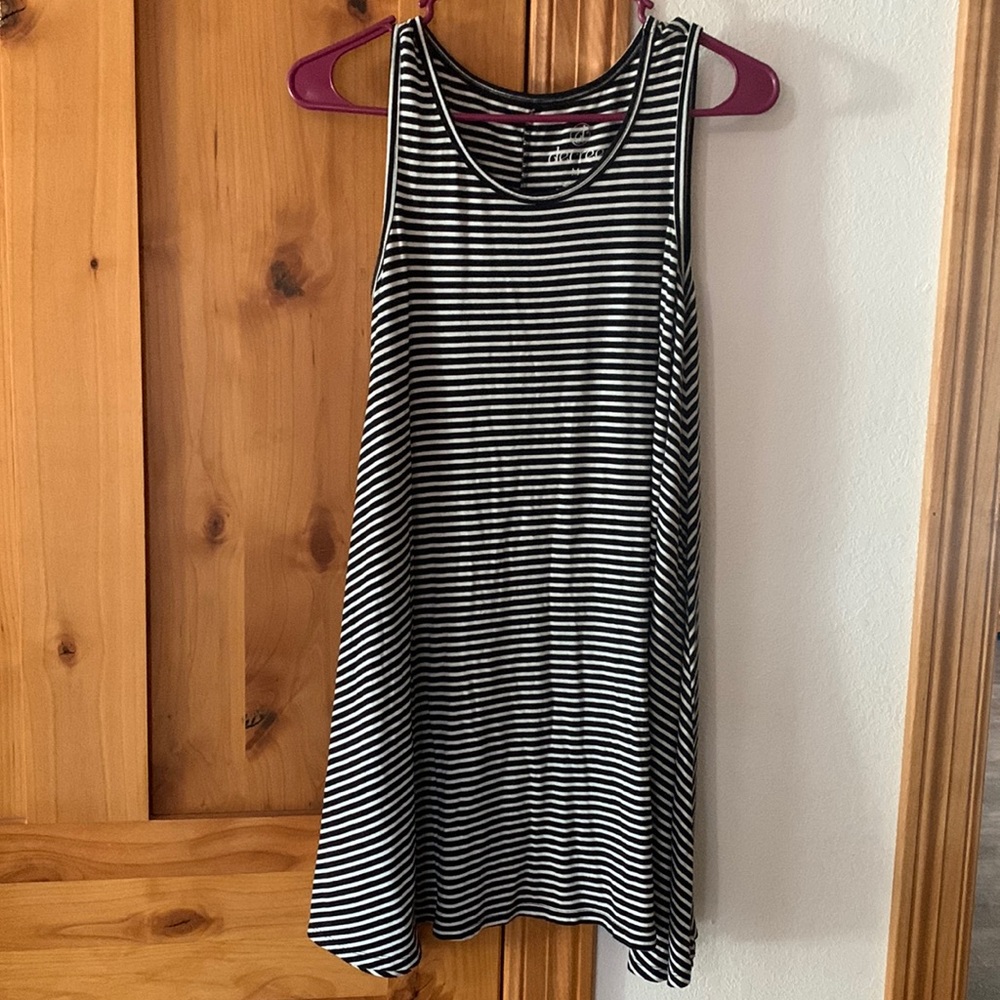 Women’s dress